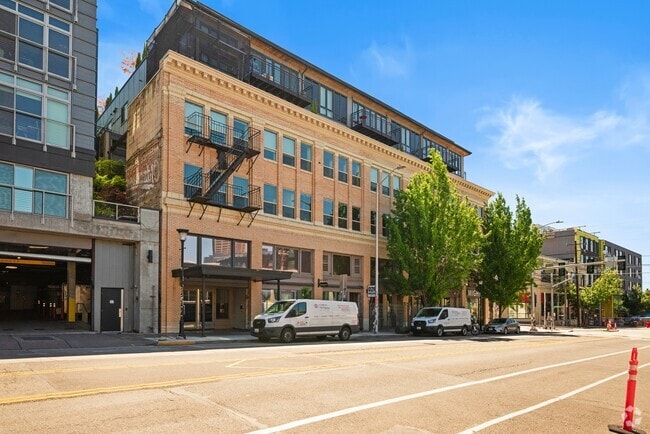 Building Photo - 1408 12th Ave