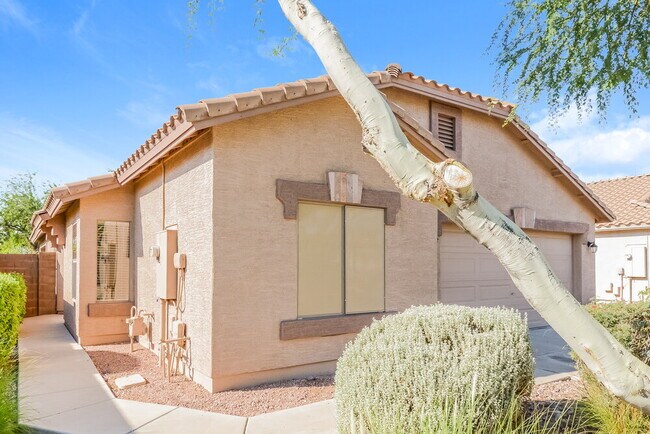Building Photo - 15907 W Carmen Dr