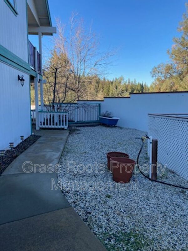 Building Photo - 10333 Newtown Rd