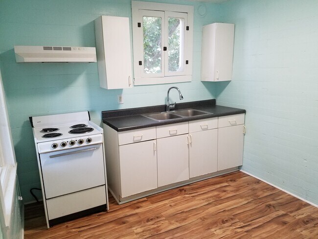 Cocina - 104 N Olive St
