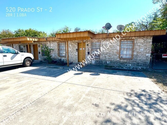 Foto del edificio - **MOVE-IN SPECIAL!** 2 Bedroom / 1 Bath Un...