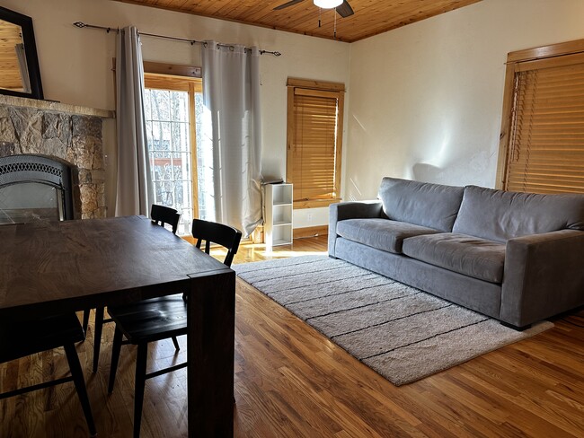 Foto del edificio - 3057 Aspen Leaf Way