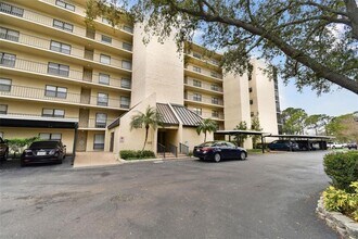 Building Photo - 2900 Cove Cay Dr