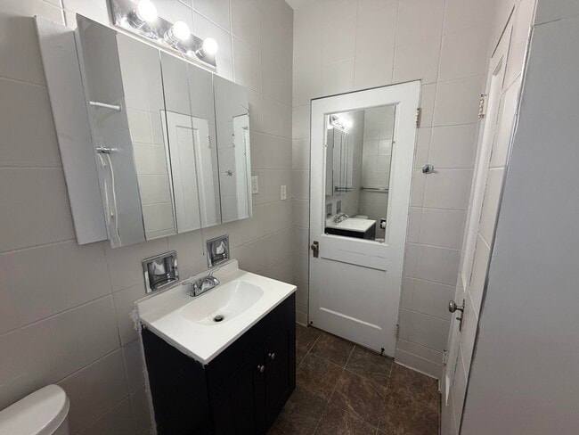 Foto del edificio - 1121 Bowman-N