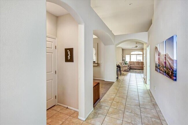 Foto del edificio - Single Story Home