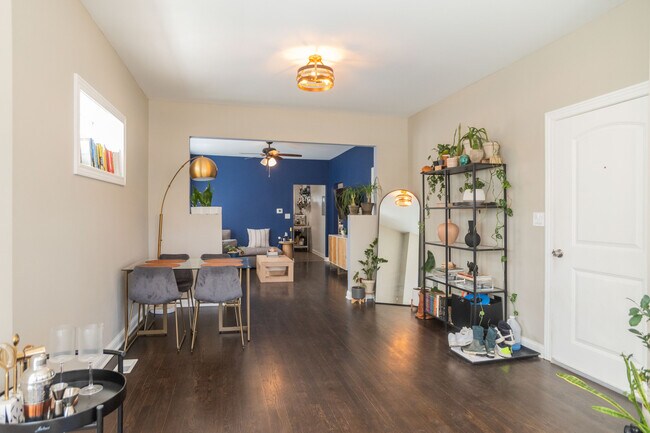 Foto del edificio - 2906 N Harding Ave