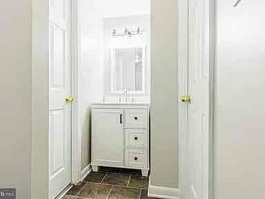 Foto del edificio - 5460 Endicott Ln