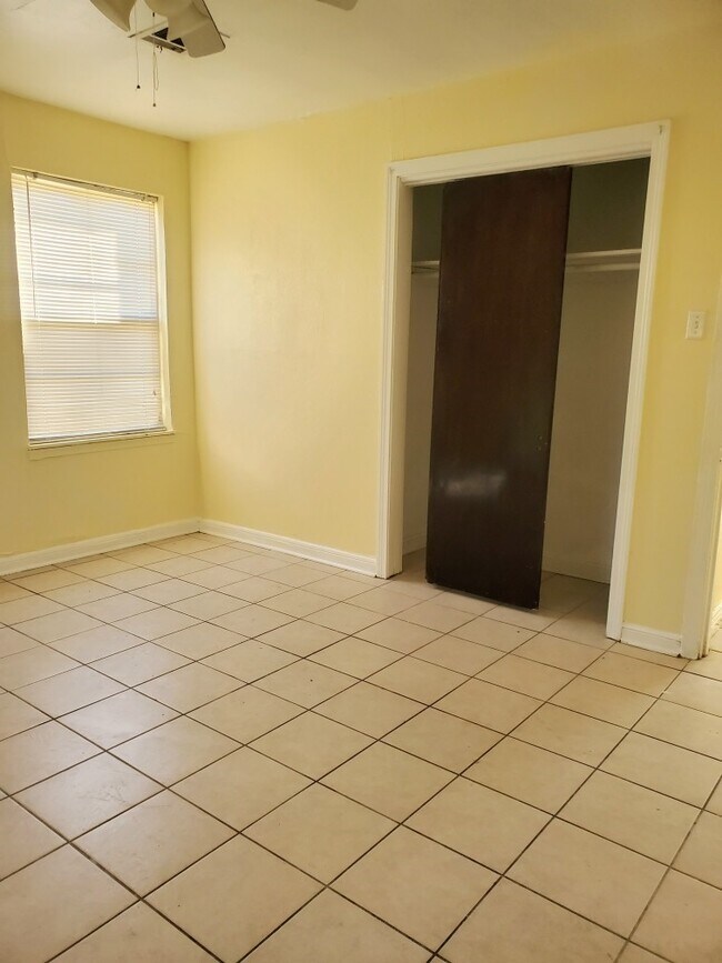 Foto del edificio - 416 Bonnie Dr