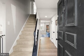 Building Photo - 7393 Colton Ln