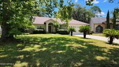 Building Photo - 8800 Mountain Lake Dr S
