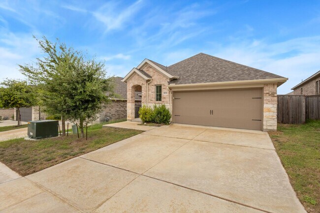 Building Photo - 2630 River Pointe