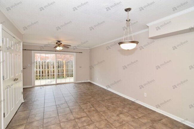 Building Photo - 2608 Coventry Rd