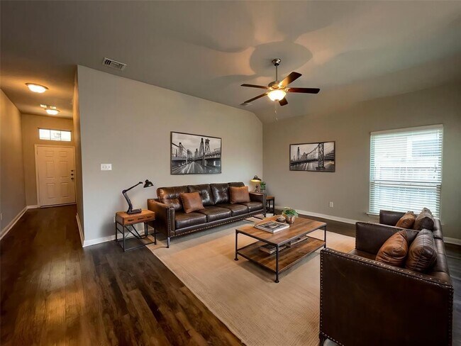 Foto del edificio - 8113 Northgate Lp