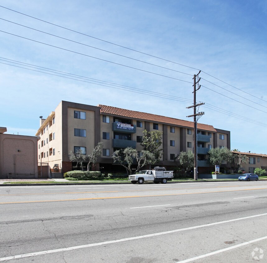 12626 Burbank Apartments in North Hollywood, CA Westside Rentals