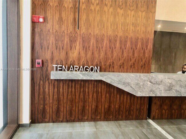 Foto del edificio - 10 Aragon Ave