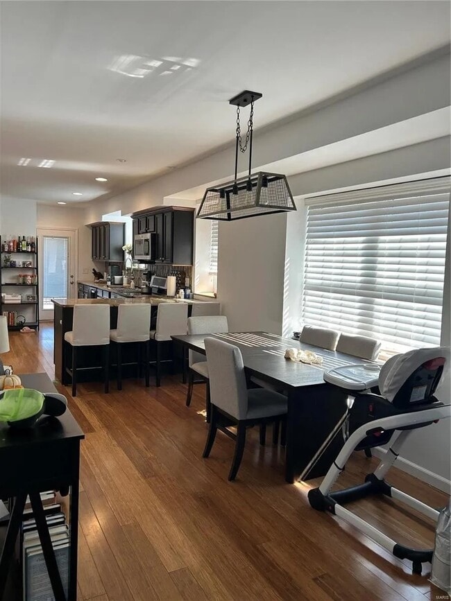 Building Photo - 4145 Tyrolean Ave