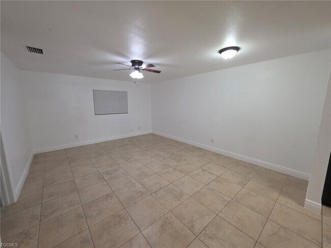 Foto del edificio - 573 Figuera Ave