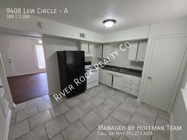 Foto del edificio - 9408 Lew Cir