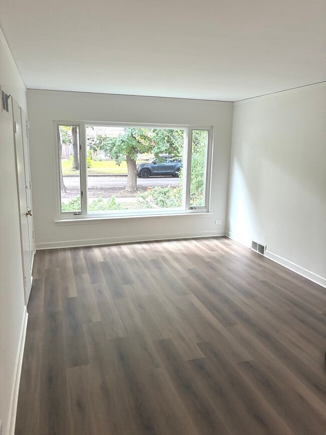 Foto del edificio - 2317 Brown Ave