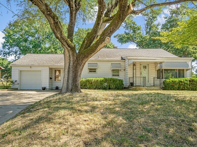 Foto principal - 1622 West Blvd