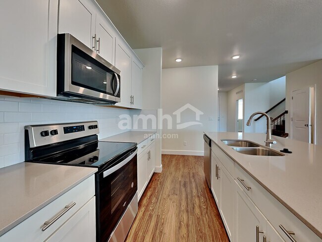 Foto del edificio - 3314 Fields Ave