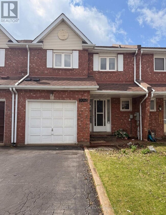 Building Photo - 5048 Willowood Dr