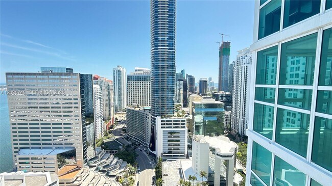 Foto del edificio - 950 Brickell Bay Dr