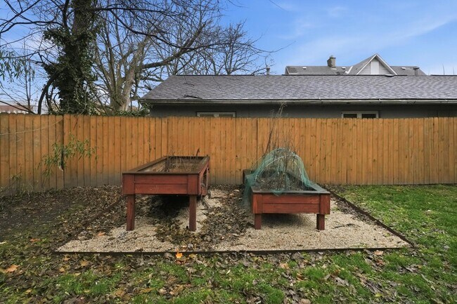 Foto del edificio - 905 McAllister Ave