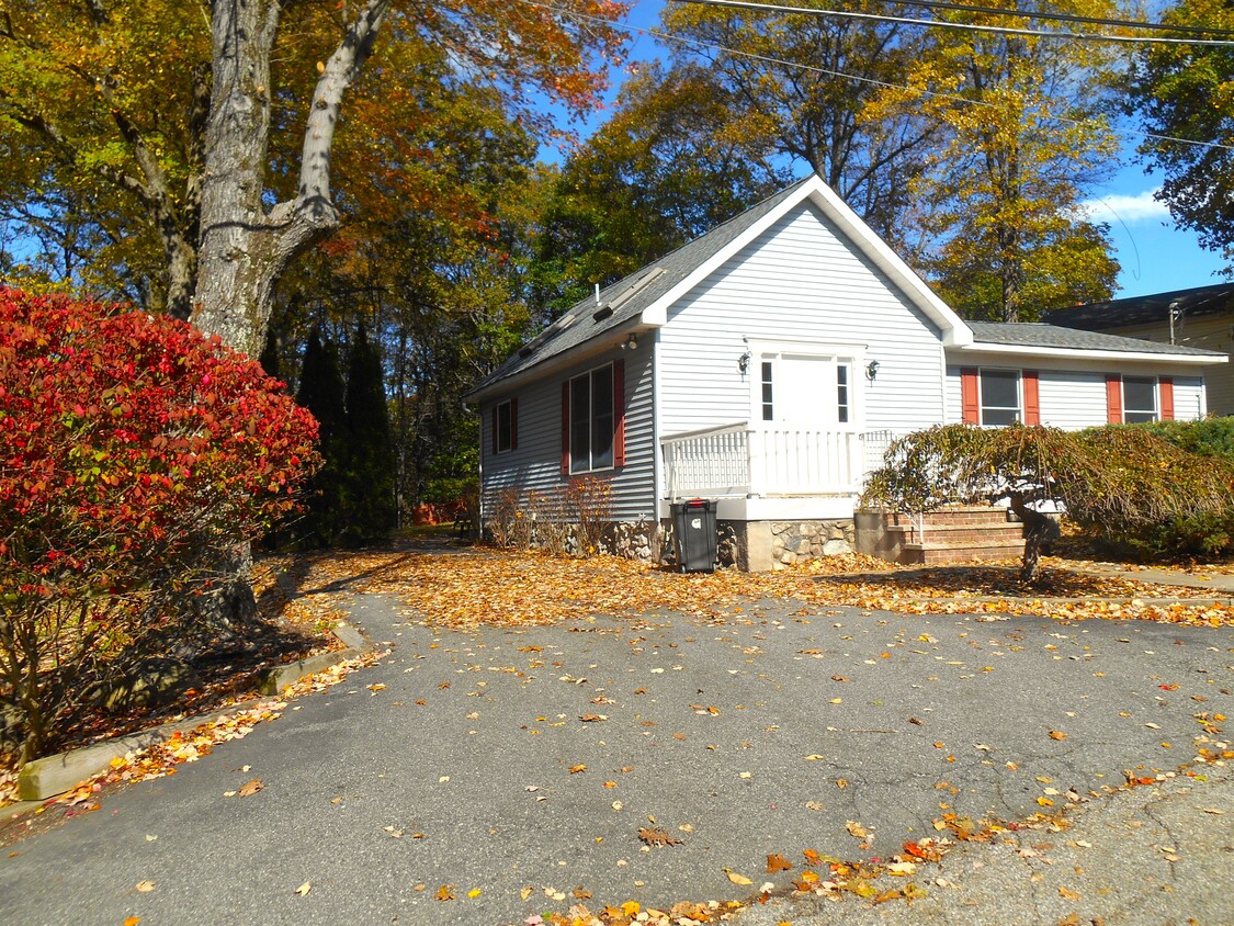 14 Highland Ave, Stanhope, NJ 07874 House Rental in Stanhope, NJ