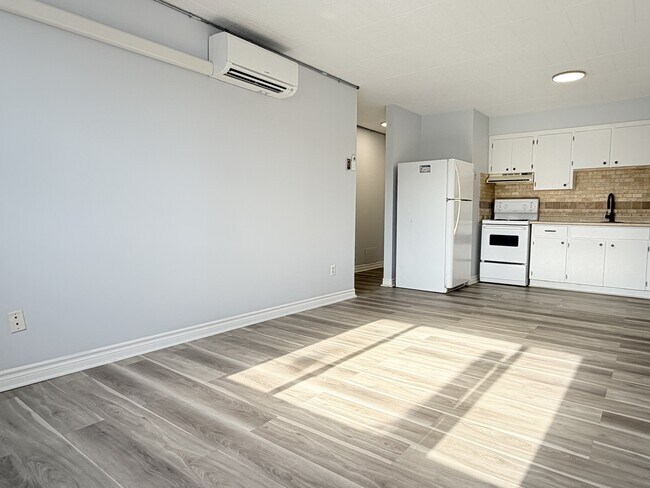 Photo du bâtiment - 360 Tecumseh Rd W