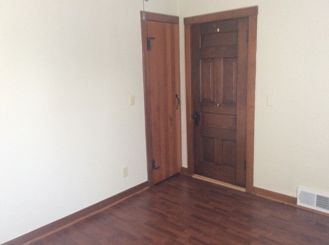 Building Photo - 2521 Badger Ln