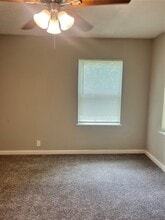 Building Photo - 1001 Mac Dr