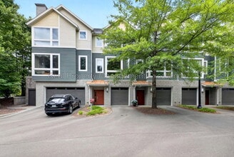 Building Photo - 515 Hillsborough St