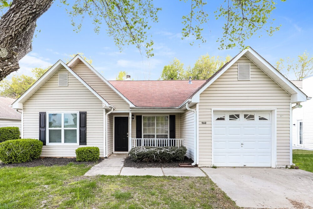 Foto principal - 960 Maple Leaf Ridge