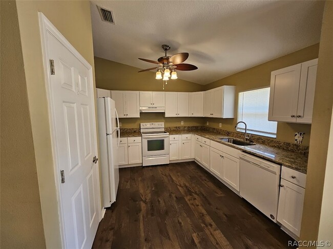 Foto del edificio - 844 W Wycliffe Ln