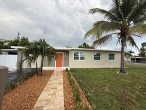 Building Photo - 10555 SW 32nd St