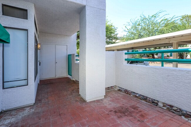 Building Photo - 7945 E Colette Cir