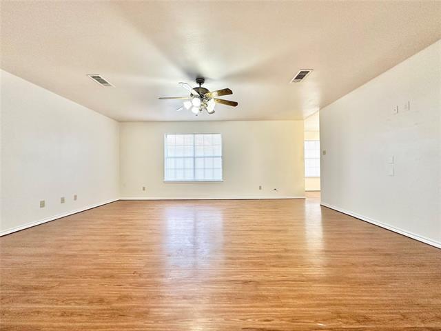 Foto del edificio - 8869 Liberty Rd