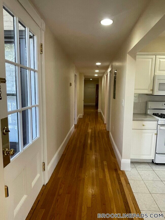 Building Photo - 12 Dean Rd