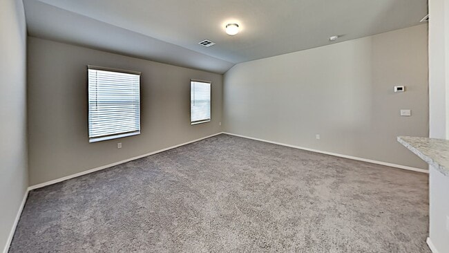 Building Photo - Very Nice 3 Bedroom 2 Bath Home in El Reno...