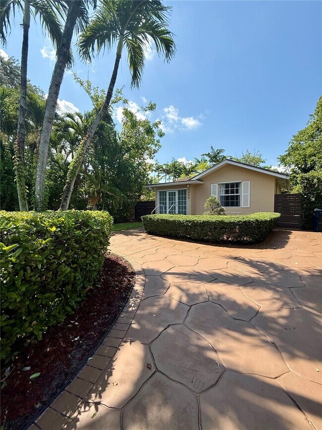 Foto del edificio - 4456 SW 10th St