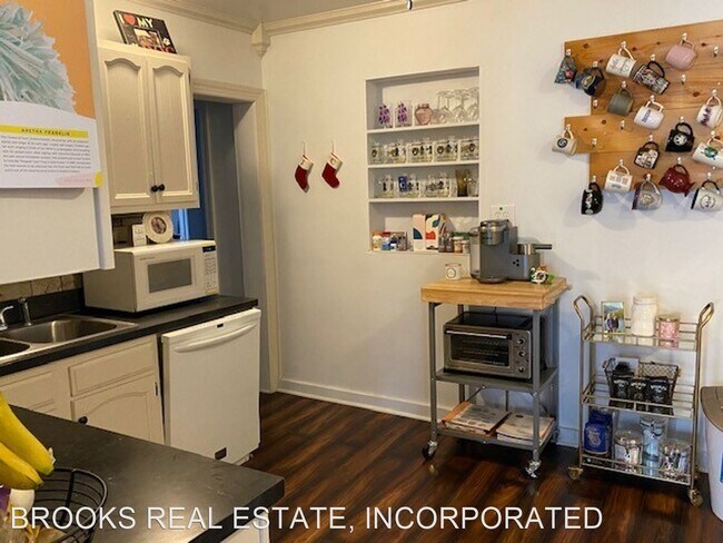 Building Photo - 3 br, 1 bath House - 509 Burbank Street
