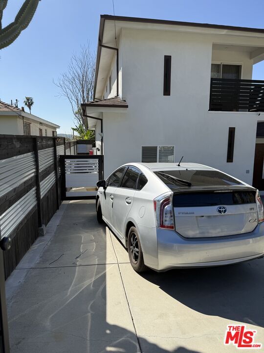 Foto del edificio - 10559 Tujunga Canyon Blvd