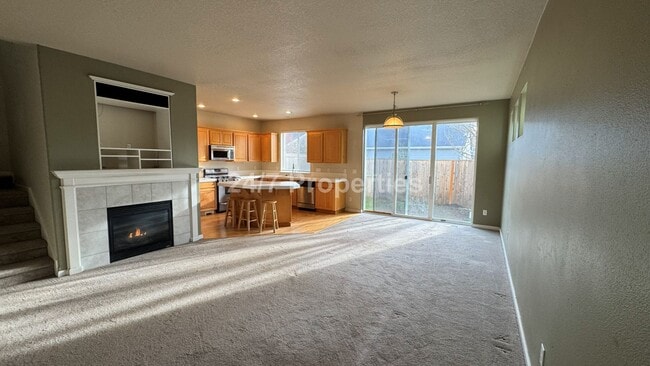 Photo - Inviting 3 BD I 2 BA Home - West Linn