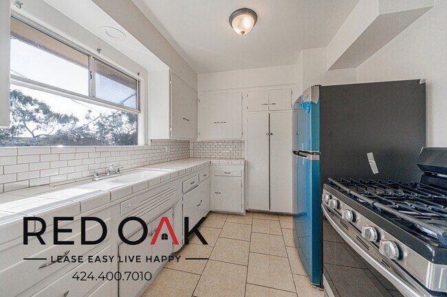 Foto del edificio - 3366 W 83rd St