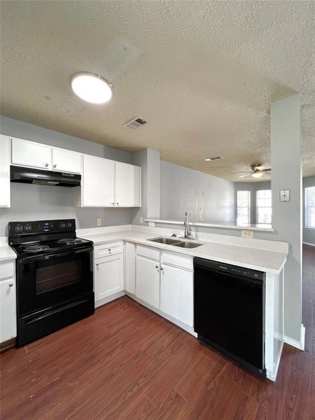 Building Photo - 6723 Ambercrest Dr