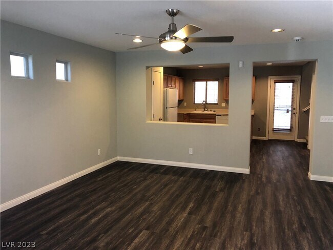 Foto del edificio - 6061 Aripeka St