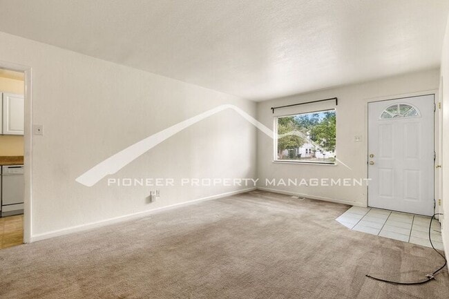 Building Photo - 3273 S Forest St
