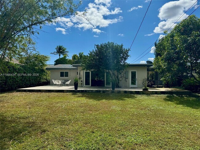 Foto del edificio - 1351 SW 32nd St