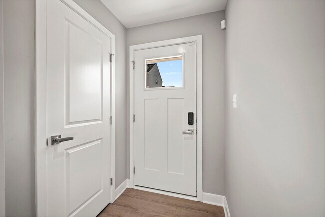 Foto del edificio - 171 Woodgate Cir